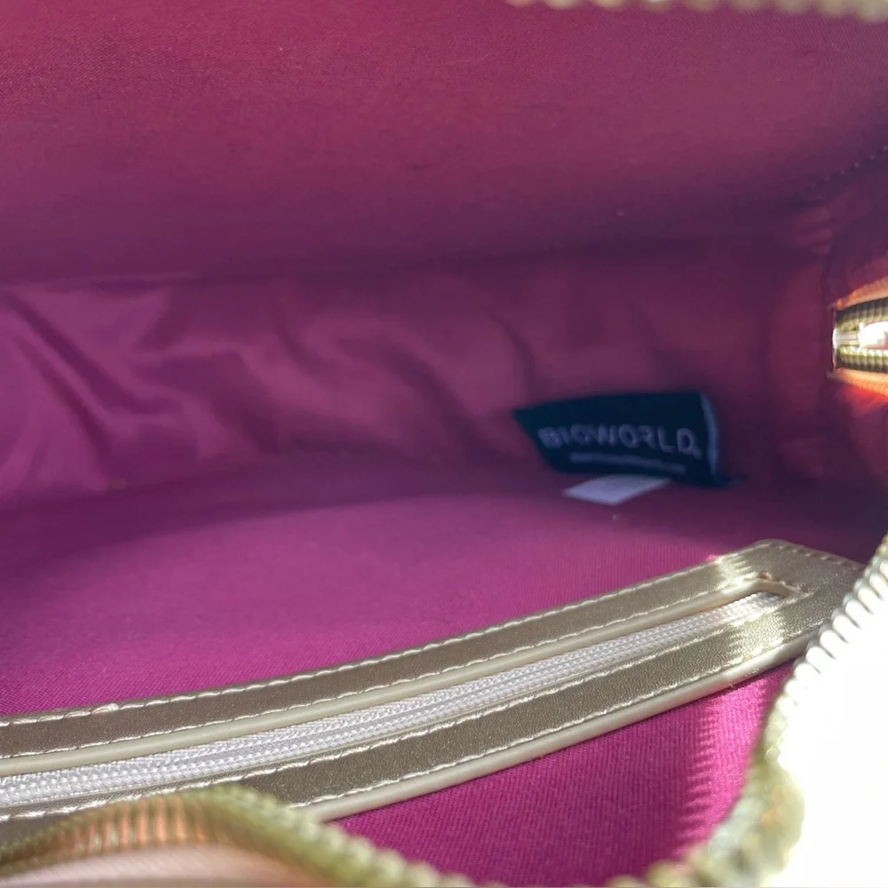 Disney Snow White Magic Mirror Crossbody Purse - 3-Way Lenticular Effect - Picture 7 of 16